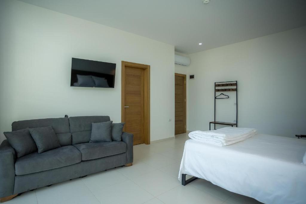 Sky Hotel Shkoder Exterior photo