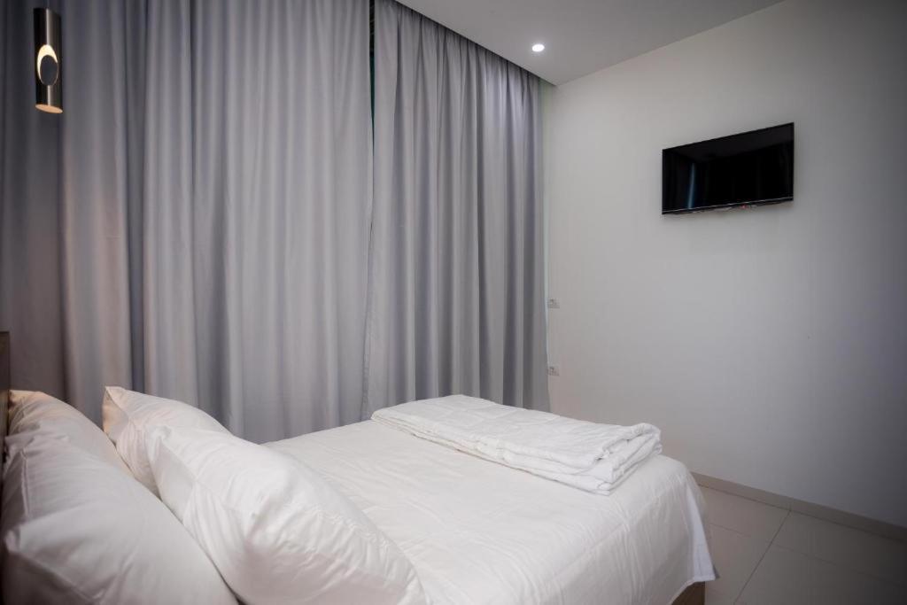 Sky Hotel Shkoder Exterior photo